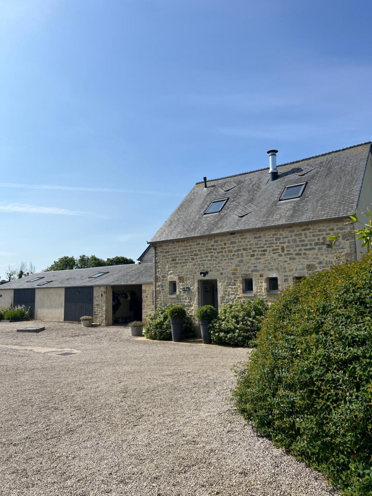 Sainte-Mère-Église L'Atelier, Dependance De Charme, Ste Mere Eglise מראה חיצוני תמונה
